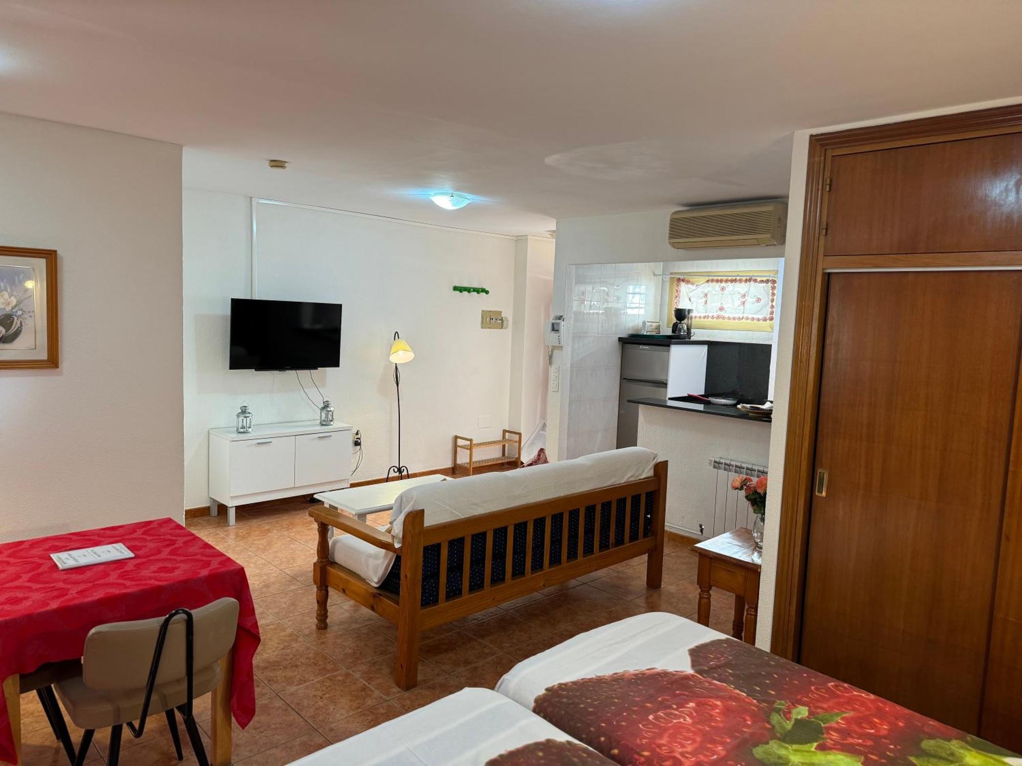 Apartamentos Turisticos Yamasol Фуэнхирола Экстерьер фото