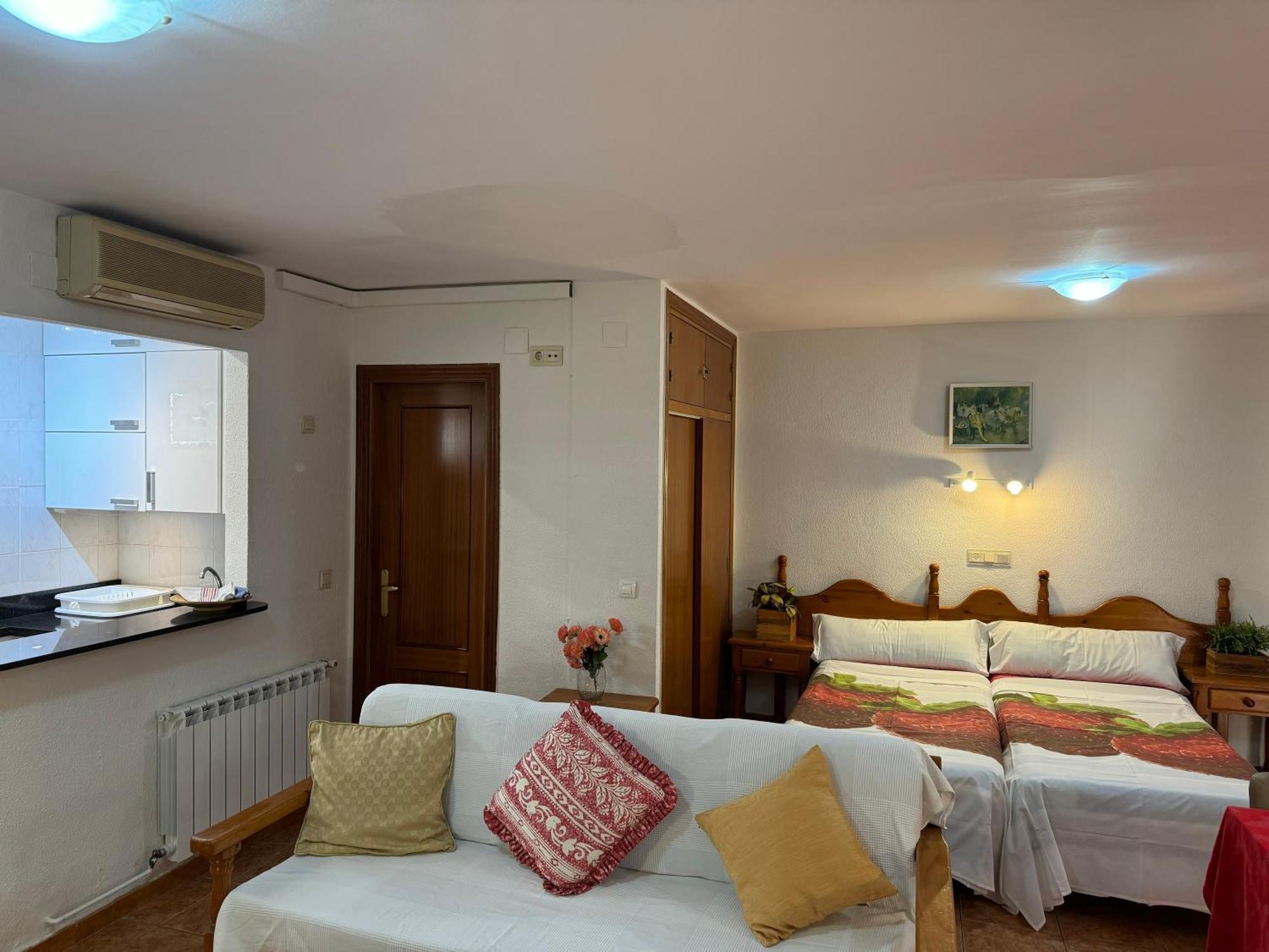 Apartamentos Turisticos Yamasol Фуэнхирола Экстерьер фото